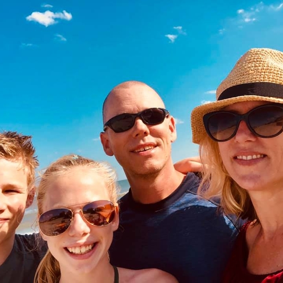 Meet your Posher, Nicci - Picture 1 of 1